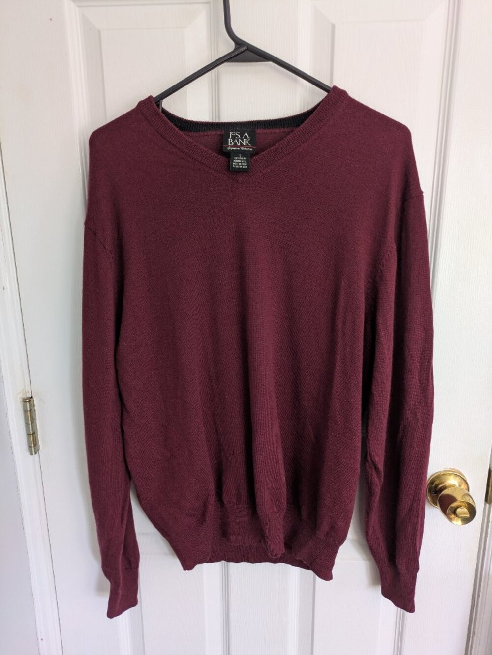 Jos. A. Bank Burgundy 100% Merino Wool V-Neck Mens Sweater Size L